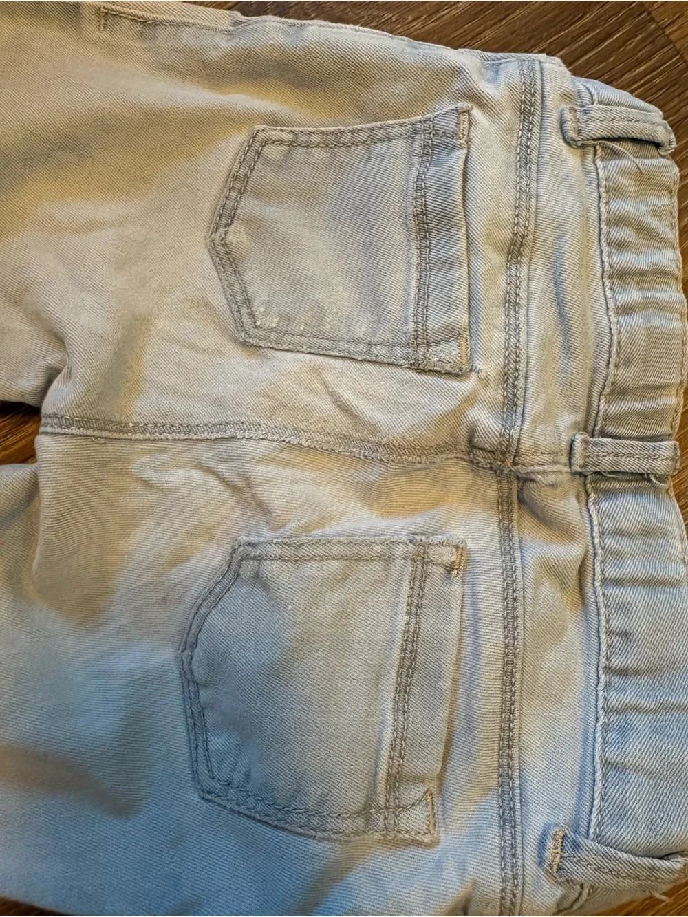 Old Navy Light Skinny Jeans with Knee Rips